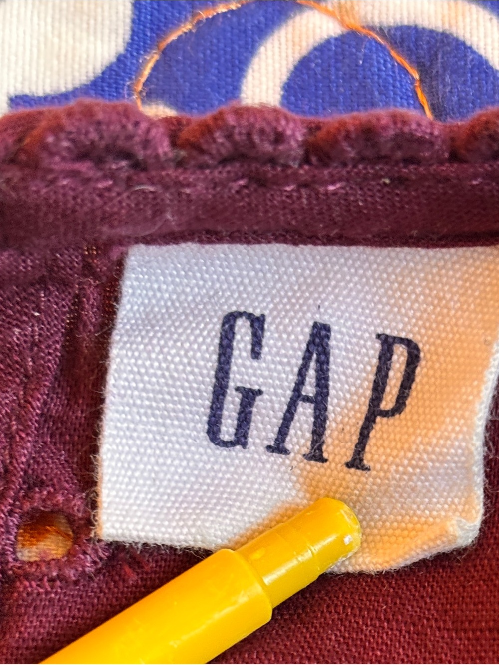 GAP Burgundy Eyelet Blouse Medium Cotton Long Sleeve - Picture 4 of 6